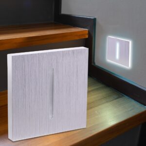 LED Treppenstufenbeleuchtung 230V – eckig, Alu gebürstet, 1,5W – Lichtaustritt Fokus – kaltweiß – für den Innenbereich