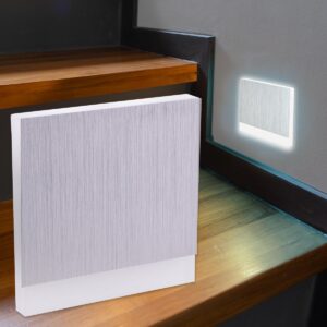 LED Treppenstufenbeleuchtung mit CCT – eckig, Alu gebürstet, 1,5W – Lichtaustritt Orbis